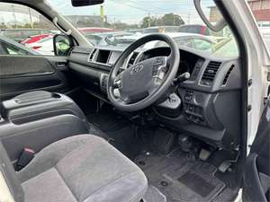 Voiture d'occasion de qualité et abordable, TO-YO-TA HI-ACE 2020, conduite à droite - Product Image 2