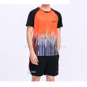Nouvel ensemble de shorts en jersey à col rond en usine Dernier style Vêtements de tennis imprimés par sublimation Vêtements de sport Uniforme de tennis à vendre - Product Image 1