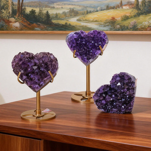 Hemasa Fashions - Decoración de Pared Art Deco con Patrón de Corazón Triangular de Cristal de Amatista Natural, Regalo de Cumpleaños - Product Image 3