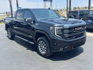 GMC Sierra 1500 AT4 2022 Usada en Buen Estado - Product Image 2
