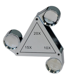 Loupe de lecture triangulaire pliable triple 10X 15X 20X pour bijoux et diamants avec poignée en caoutchouc, fabriquée en Inde - Product Image 2