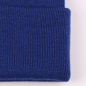 หมวกบีนนี่ถักแบบเรียบพร้อมงานปัก 3 มิติแบบกำหนดเอง |   หมวกกันหนาวแบบมีขอบสำหรับทุกเพศ |   หมวกบีนนี่ผ้าอะคริลิกเนื้อนุ่มสีพื้น - Product Image 2