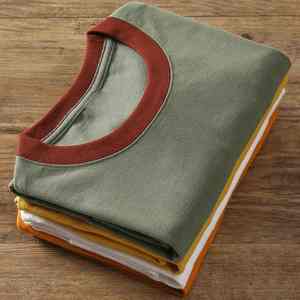 เสื้อยืดผู้ชายทรงโอเวอร์ไซซ์เสื้อโปโลคอโปโลทรงโอเวอร์ไซซ์สไตล์ย้อนยุคสีดำหลายโลโก้เสื้อยืดฟุตบอล - Product Image 4