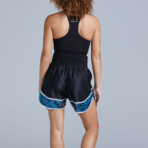 Pantalones cortos de boxeo transpirables para mujer con impresión personalizada Proveedor OEM para entrenamiento y partidos Opciones de etiqueta privada - Product Image 5
