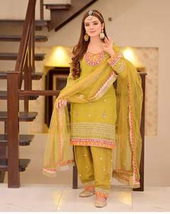 Robe pakistanaise de haute qualité costume ethnique en soie vente chaude robe Kameez du Pakistan et de l'Inde par WS INTERNATIONAL - Product Image 4
