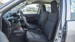 ข้อเสนอพิเศษเฉพาะช่วงเวลาจำกัด ปี 2022 โตโยต้า ไฮลักซ์ 2.4D MT กระจกไฟฟ้า สีเงิน ภายในสีดำ - Product Image 6