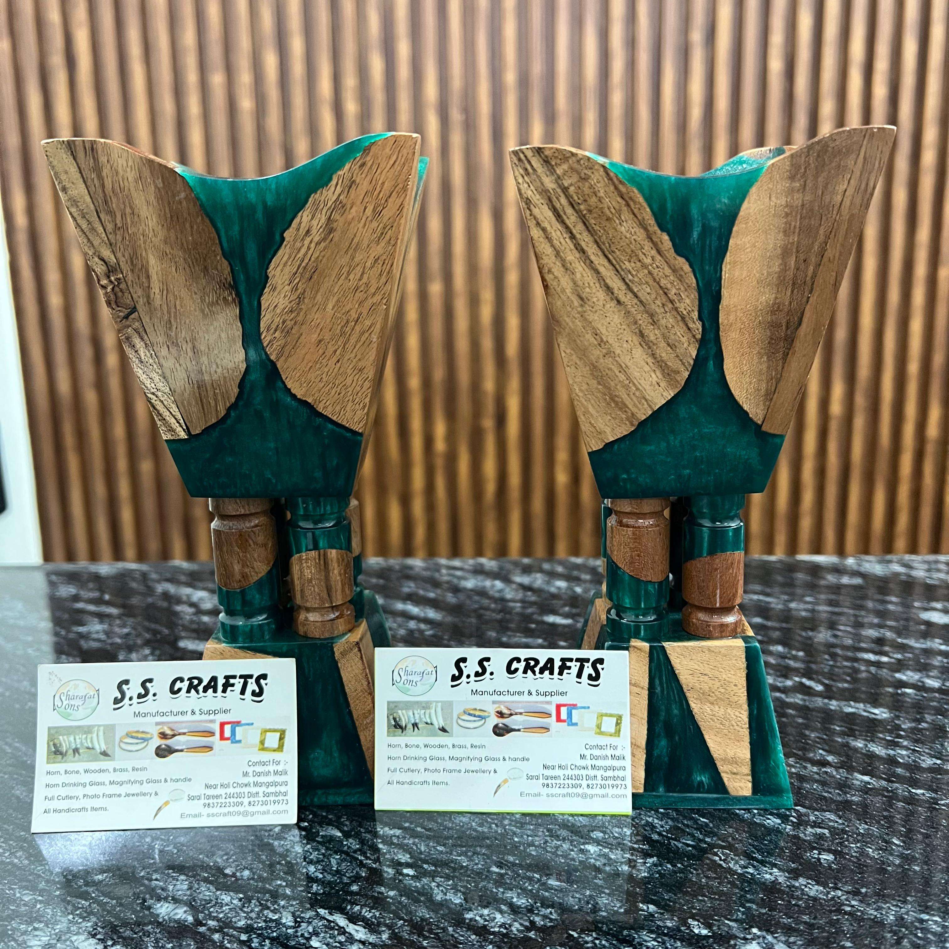 สีเขียว