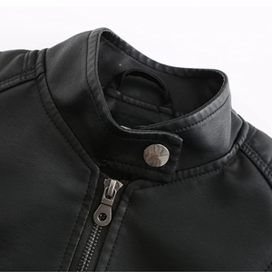 Veste de motard en similicuir noir pour femme, vente en gros, par Novenza - Product Image 2