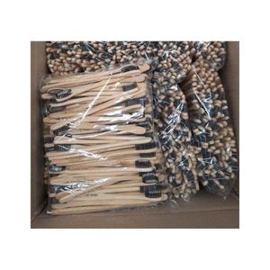 Brosse à dents en bambou de qualité supérieure, matériau pur, idéale pour les kits de voyage de boutique et comme pièce d'ameublement artistique pour appartements modernes - Product Image 3