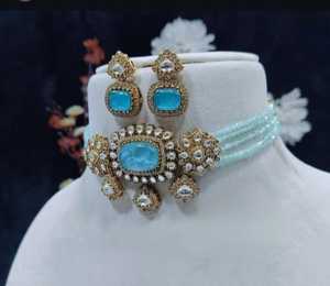 Juego de pendientes de Gargantilla Polki Kundan chapados en oro a la moda con estilo para celebraciones de aniversario de boda - Product Image 3