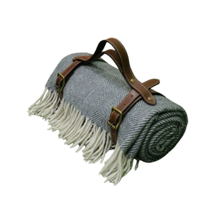 Manta de lana marfil Premium con patrón de espiga Elegancia clásica y comodidad - Product Image 1