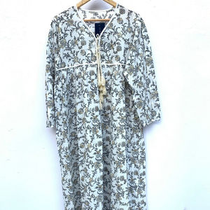 Nouveau modèle de robes longues décontractées longues couleur blanche vêtements d'été pour femmes élégantes grande taille vêtements pour femmes robes de soirée articles - Product Image 1