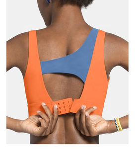Sujetador deportivo para mujer fabricado en Pakistán, nuevo diseño, ropa de entrenamiento físico con características reversibles transpirables ligeras - Product Image 2
