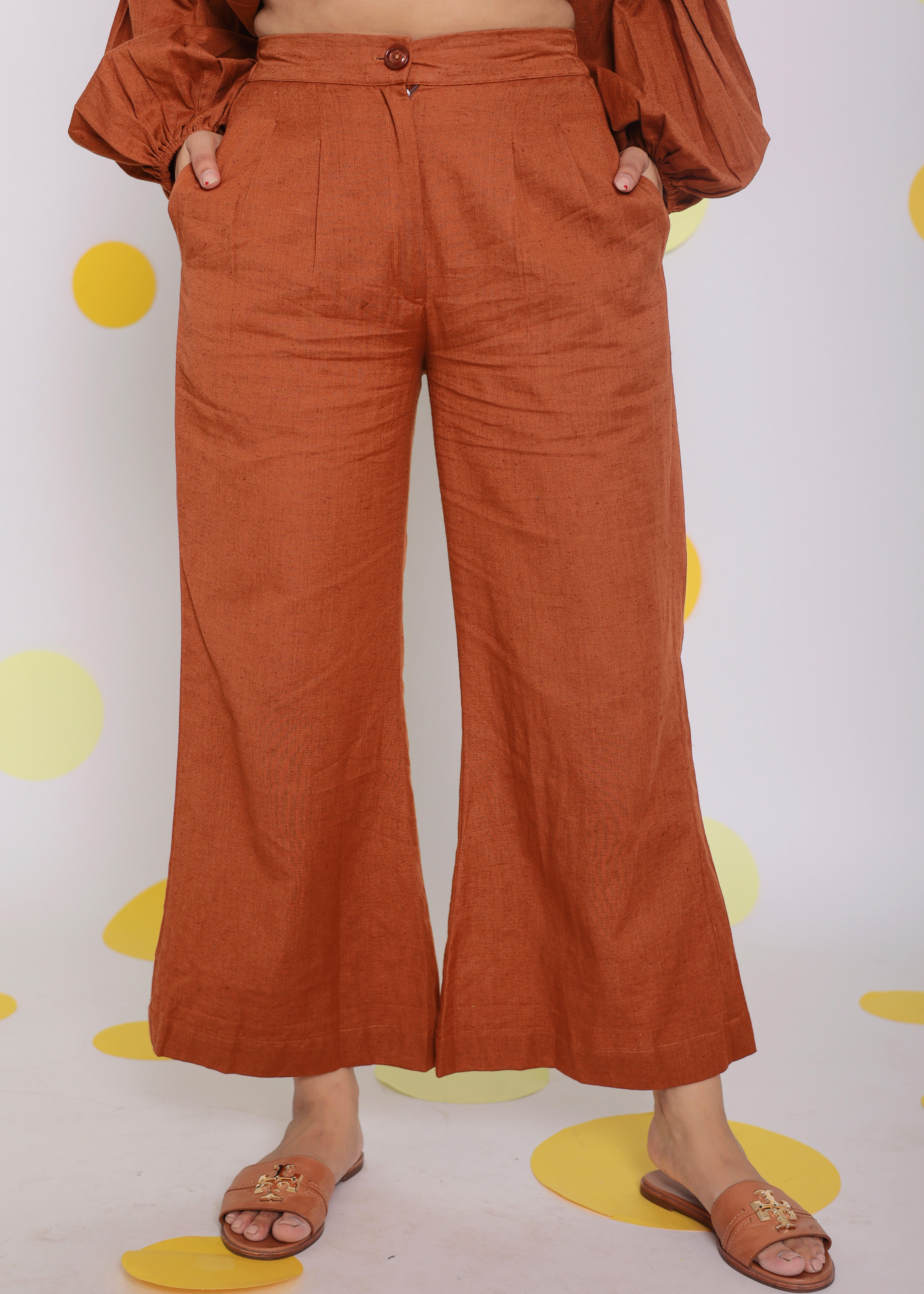 สีน้ำตาล