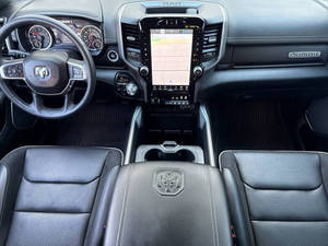 Utilisé 2023 R * AM 1500 Laramie - Product Image 3