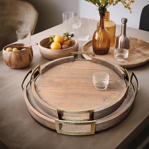 Plateaux de rangement et de service ronds élégants en bois massif avec rebord surélevé et poignées faciles à saisir, parfaits pour bar, table basse et décoration intérieure - Product Image 5