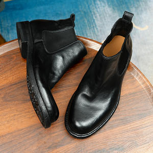 Bottes brogues en cuir de haute qualité avec détails perforés et semelle intérieure respirante pour les rassemblements professionnels des gentlemen - Product Image 2