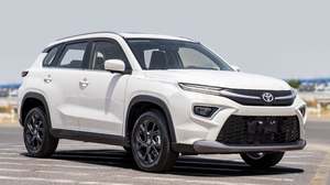 Nouveau 2025 Toyo Ta Urban Cruiser 1.5L moteur à essence blanc foncé intérieur sièges en cuir I-Force Max Premium automatique voitures d'occasion - Product Image 2