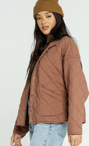 Vente chaude personnalisée 2025 OEM vente en gros dames léger résistant à l'eau matelassé doudoune - Product Image 2