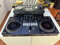 Contrôleur DJ de performance à deux canaux Pioneer DDJ-REV5