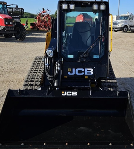 Cargadora de orugas JCB 215T con cargador frontal, capacidad de carga de 8 toneladas, visibilidad súper amplia y bomba hidráulica de alto rendimiento - Product Image 6