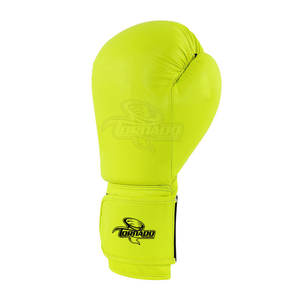 Gants de boxe Muay Thai MMA de haute qualité - Logo personnalisé, cuir imperméable, gants d'entraînement, couleur personnalisée et unisexe - Product Image 4