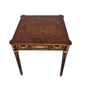 Table d'appoint carrée en bois de luxe avec incrustation florale en marqueterie et guirlandes en laiton doré antique pour une décoration classique de salon - Product Image 5