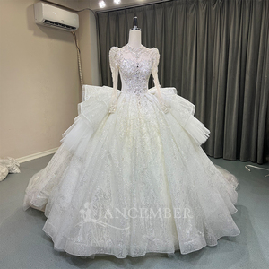 Robe de soirée pour femme OY005 moderne, scintillante, à manches longues, ornée de sequins, de perles et de dentelle florale, avec traîne chapelle, pour mariée - Product Image 1