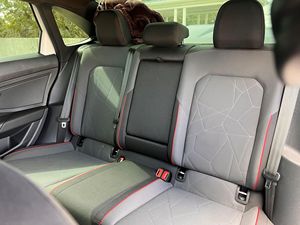 VOLKSWAGEN JETTA GLI 40TH ANNIVERSARY EDITION 2024 D'OCCASION (LHD/RHD) - Product Image 4