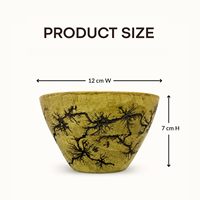 Bol en bois artisanal avec finition verte naturelle et motif de veines noires pour la décoration intérieure