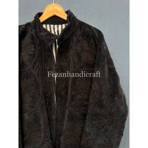 Veste en velours indien brodée, manteau cousu à la main, manteau Suzani, doublure intérieure en coton, veste avec deux poches latérales, style bohème hippie - Product Image 2