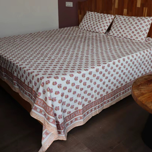 Juego de Sábanas de Algodón con Estampado Artesanal, Cubrecama Indio Hecho a Mano con Fundas de Almohada, Tamaños Queen y King - Product Image 1