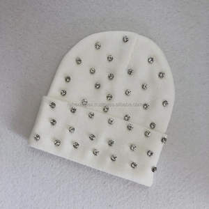 REHEX IMPEX 2026 Gorro de Punto Personalizado OEM con Pedrería, Diseño Unisex Moderno, Se Proporciona un Maqueta Gratuita - Product Image 1