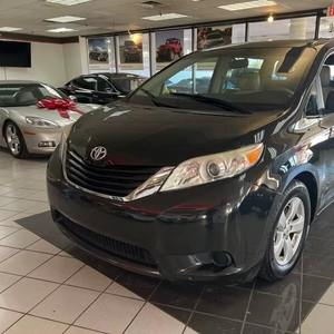 รถโตโยต้า ซีอีน่า LE ปี 2012 สภาพดีเยี่ยม - Product Image 3