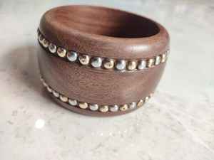 Brazaletes de madera sostenibles para mujer Ideal para regalos de boda Regalos ecológicos y tiendas de joyería hechas a mano Tradebyd - Product Image 2