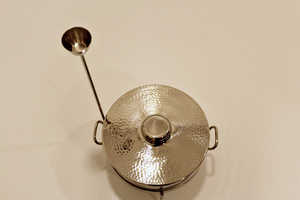 Casserole enduite d'émail de conception personnalisée de haute qualité marmite élégante pour la maison et le restaurant utilisation de la soupe chauffe-plats cuisson servant - Product Image 2