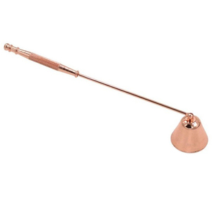 Elegante apagador de velas doradas con mango largo de metal Extintor de velas de Navidad Mecha apagadora - Product Image 6