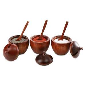 Pot à masala traditionnel en bois pour épices, herbes et condiments indiens - Product Image 5