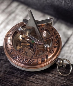 ตัวชี้เวลาสวนทำจากทองเหลืองล้วนทนทานสำหรับกิจกรรมกลางแจ้งแบบโบราณหรูหรามีเข็มทิศแบบชาวทะเล - Product Image 3