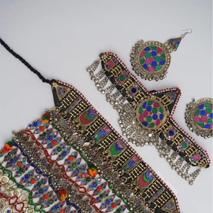 Collar Artesanal de Latón con Diseño Étnico Afgano, Tribal, Vintage, Geométrico, con Diamantes, Plateado en Plata Antigua, para Mujer - Product Image 4