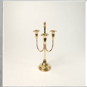 Bougeoir en métal à bras multiples avec style vintage orné et finition antique pour centre de table de mariage et intérieurs de maison - Product Image 6