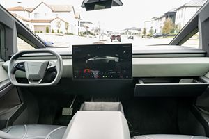 Neat 2025 Tes-la Cybertruck Longue Portée - Product Image 5
