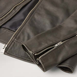 ขายส่งปี 2026 แจ็คเก็ตหนังซิปคุณภาพพรีเมียมแท้ 100% รับสั่งทำตามแบบ พร้อมปักโลโก้ แจ็คเก็ตหนังแฟชั่น - Product Image 4