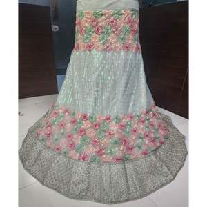 Heavy Jarkan Summer Lehenga Choli 3M Flair 2,5 M Net Dupatta 1,2 M Partes Choli bordadas Cuatro lados Butti Absorbe la humedad - Product Image 4