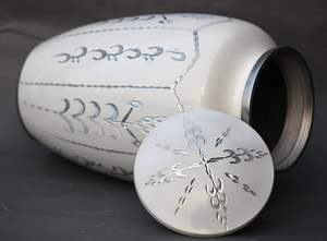 Urne funéraire blanche faite à la main pour cendres humaines pour grand enterrement funéraire personnalisé pour cendres Fabriqué à la main pour cendres de chiens - Product Image 3