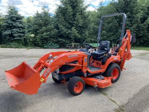 Eficiente tractor Kubota BX25 23HP con cargador delantero y trasero en stock Listo para envío - Product Image 5