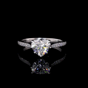 Anillo de Boda de Plata de Ley 925 con Moissanita de Corte Corazón Personalizado, Certificado IGI, con Engaste de Bisel y Capas de Lujo de Calidad Premium - Product Image 5