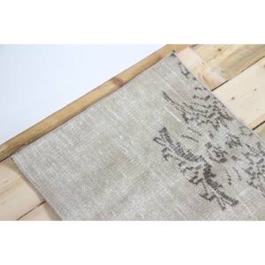 Petit tapis vintage 1,7x3 pieds, tapis turc en laine marron à motifs floraux - Product Image 5