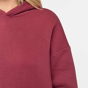 Ensemble de survêtement pour femme en deux pièces, de haute qualité, confortable, décontracté, d'hiver, couleur bordeaux, respirant, personnalisable, logo personnalisé - Product Image 4