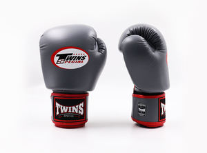 Factory Manufacture Best Quality Genuine Leather MMA Twins Boxing Gloves Adjustable Wrist <b>Strap</b> Hook & Loop Twins Training Gears - Product Image 5